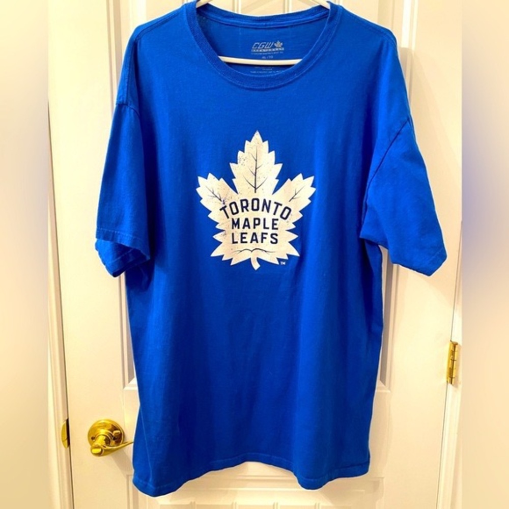 Mens Size XL Short Sleeve Toronto Maple Leaf T Shirt Excellent Condition